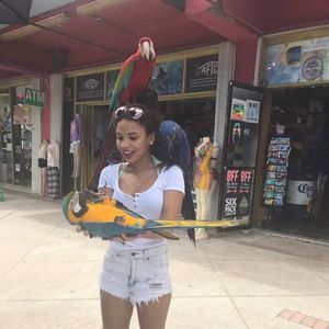 Meet your Posher, Bria